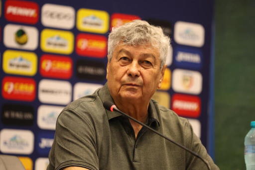 Lucescu spune că ar fi fost laş dacă refuza naţionala: Vreau să demonstrez că şi la 79 de ani se poate. Trebuia să fac o operaţie de coxartroză şi am amânat-o pentru echipa naţională