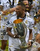 Real Madrid, câştigătoarea Supercupei Europei: Mbappe - Mi-am imaginat seara în multe feluri, dar să încep cu un trofeu.. Este incredibil