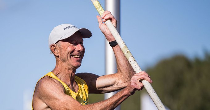 La 68 de ani, fostul schior Ingemar Stenmark concurează la săritura cu prăjina - VIDEO