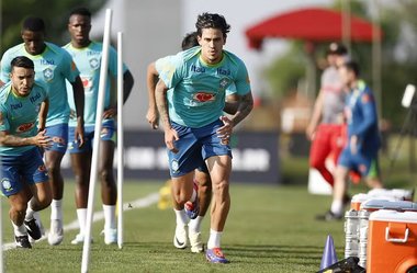 Brazilianul Pedro, atacant al echipei Flamengo, s-a accidentat grav. El va lipsi cel puţin şase luni