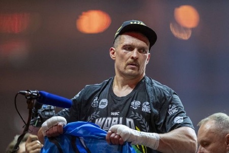 Campionul ucrainean la box Oleksandr Usyk, reţinut la aeroportul din Cracovia - VIDEO