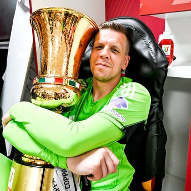Portarul Wojciech Szczesny, retras din activitate în august, a acceptat propunerea de a juca pentru FC Barcelona