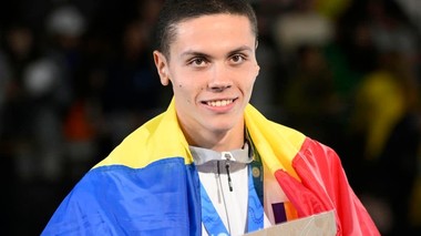 David Popovici anunţă că a fost depăşită suma pe care şi-a propus să o strângă pentru construirea unei case pentru 11 copii cu dizabilităţi