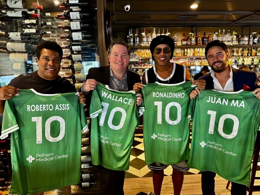 Ronaldinho a cumpărat un club în Statele Unite