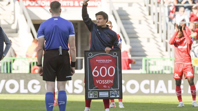 Belgia: Zulte Waregem a pregătit o festivitate pentru atacantul Jelle Vossen la meciul 600 al carierei. Dar jucătorul nu a fost introdus în teren - VIDEO