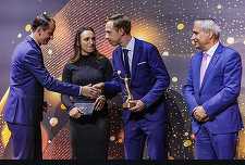 Gala Premiilor ANOC 2024: Mihai Covaliu a înmânat trofeul celei mai bune echipe mixte de la Jocurile Olimpice