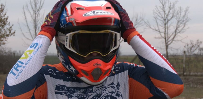 Rugby: Stejarul Romeo-Corrado Şteţco şi-a testat limitele pe un circuit profesionist de motocross. Antrenor i-a fost multiplul campion Adrian Răduţă - VIDEO