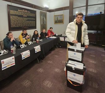 ALEGERI PREZIDENŢIALE 2024: Ghiţă Mureşan a votat în SUA, Radu Drăguşin şi Ianis Hagi au votat la Londra, respectiv Glasgow