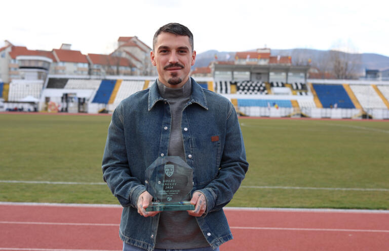 Nicolae Stanciu a primit trofeul „Golul Anului 2024”: „Reacţia fanilor e la fel de frumoasă ca golul” - VIDEO