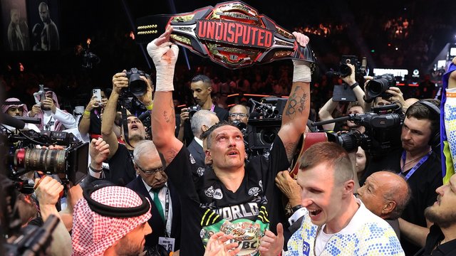 RETROSPECTIVĂ 2024: Box - Oleksandr Usyk, regele greilor RETROSPECTIVĂ 2024: Box - Oleksandr Usyk, regele greilor