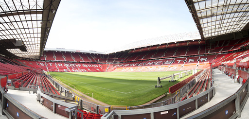 Manchester United: Infestare cu şoareci la stadionul Old Trafford