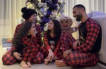 Mohamed Salah, criticat de fanii musulmani după ce a distribuit o fotografie cu el şi familia sa în faţa unui brad de Crăciun