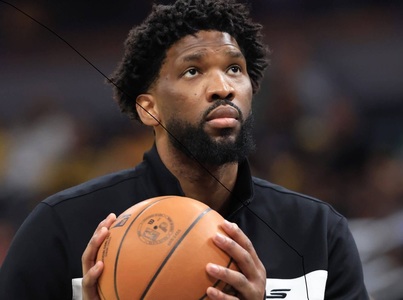 NBA: Joel Embiid, amendat cu 75.000 de dolari pentru un „gest obscen"