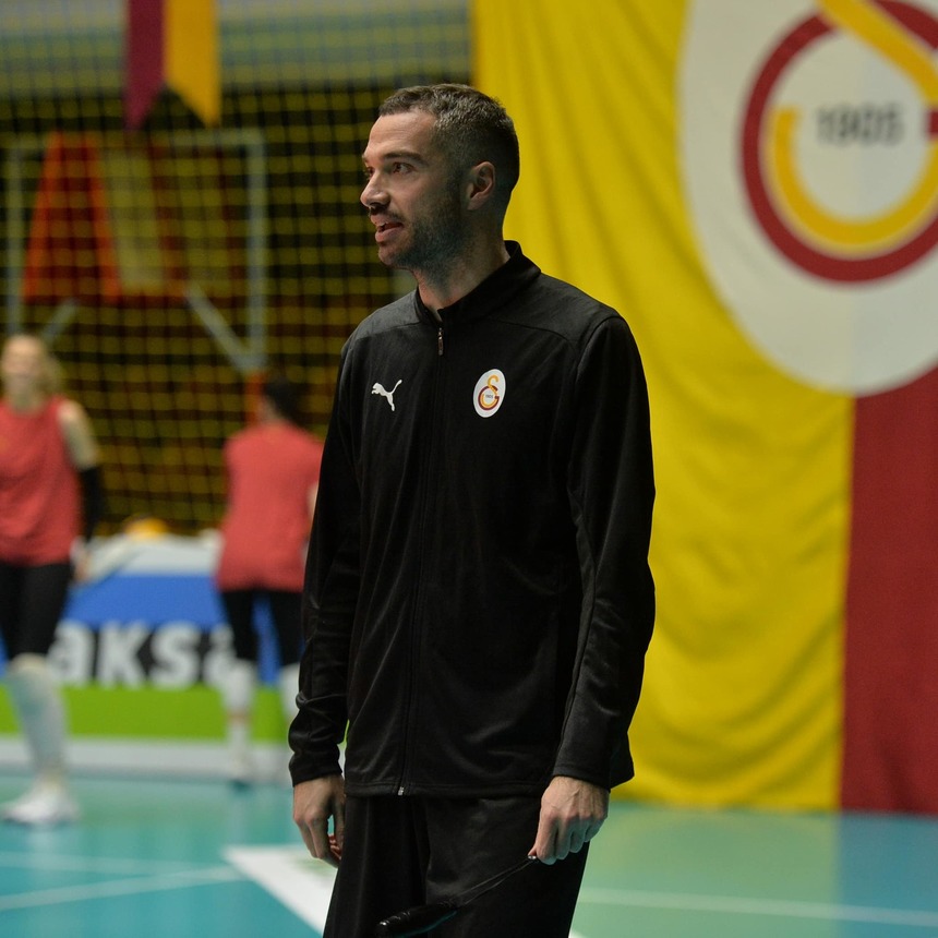 Volei feminin: Numirea selecţionerului Hernandez la Blaj a lăsat CSM Bucureşti fără antrenor; Alberto Bigarelli a preluat Galatasaray