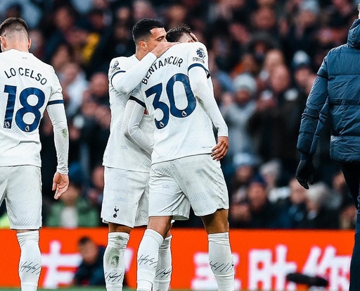 Bentancur (Tottenham) afirmă că este bine, după ce a fost scos cu targa de pe teren la meciul cu Liverpool, din Cupa Ligii Angliei