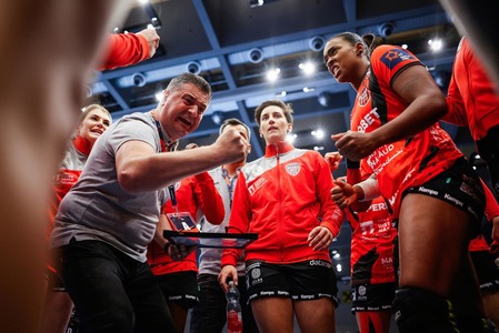Handbal feminin: Gloria Bistriţa, victorie cu Storhamar, în primul meci din 2025 în Liga Campionilor