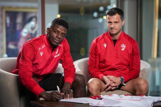 Superliga: Mijlocaşul defensiv Eddy Gnahoré şi-a prelungit contractul cu Dinamo
