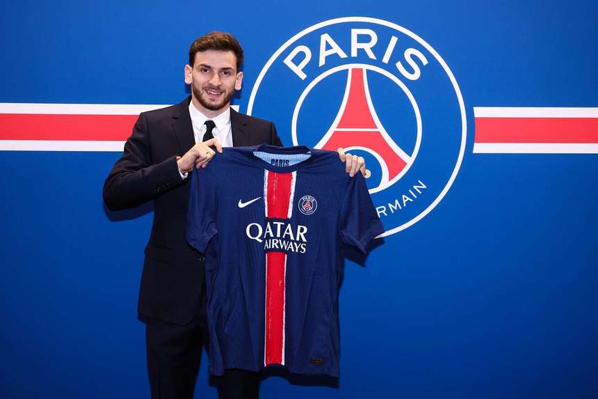 Khvicha Kvaratskhelia a semnat şi va juca la PSG până în 2029