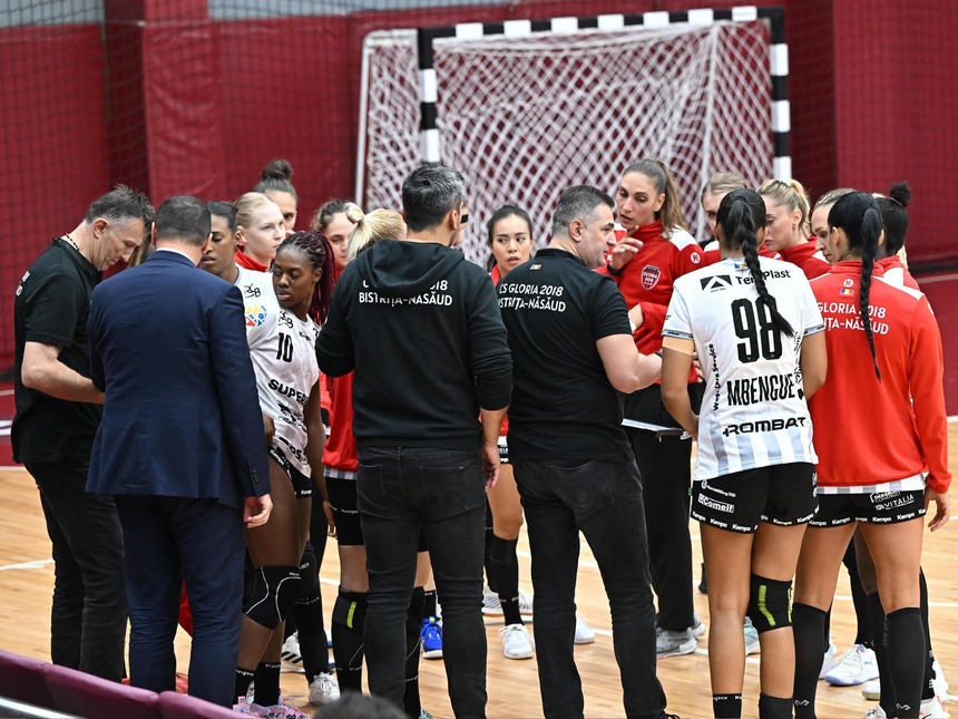 Handbal feminin: Gloria Bistriţa, eşec cu FTC Budapesta pe teren propriu, în Liga Campionilor