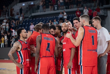 Baschet masculin: CSM Oradea, învinge PAOK Salonic şi continuă cursa pentru sferturile  FIBA Europe Cup