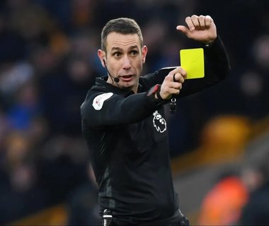 UEFA l-a suspendat pe arbitrul David Coote până în 2026. Englezul a fost văzut inhalând o pudră albă, imagini filmate probabil în perioada Euro 2024
