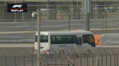 Formula 1: Un autobuz a intrat pe pistă în timpul testelor din Bahrain şi a provocat întreruperea sesiunii