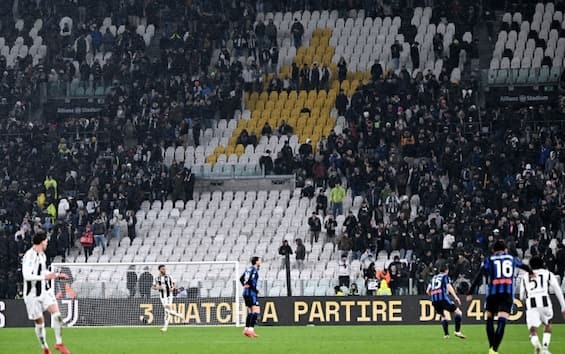 Juventus a suferit cel mai drastic eşec pe teren propriu din 1967: Fanii au scandat împotriva conducerii şi au părăsit stadionul