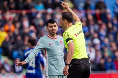 Angel Correa (Atletico), suspendat cinci meciuri după ce l-a insultat pe arbitru la partida cu Getafe
