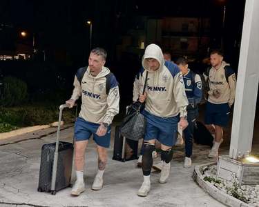 Echipa naţională: Jucătorii, aşteptaţi de români la sosirea la San Marino