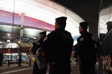 Şapte persoane, reţinute după ce au făcut salutul nazist la meciul Franţa - Croaţia
