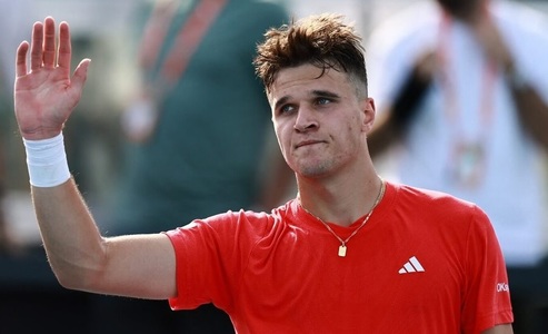 Mensik l-a eliminat pe Fils şi este în semifinale la Miami