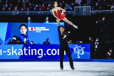 CM de patinaj artistic: Perechea japoneză Miura/Kihara a câştigat aurul, Malinin conduce după programul scurt la masculin
