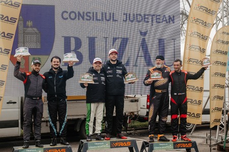 Andrei Gîrtofan şi Tudor Mârza, câştigătorii primei ediţii a Trofeului Sărata Monteoru, în debutul campionatului naţional Rally Start – România Pitorească - FOTO