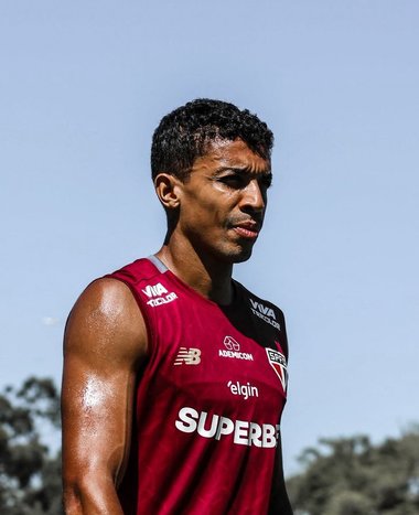 Mijlocaşul Luiz Gustavo (Sao Paulo) a suferit o embolie pulmonară şi a fost transportat de urgenţă la spital în Brazilia