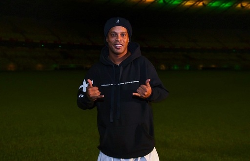 Ronaldinho povesteşte cum a sărbătorit câştigarea Ligii Campionilor cu FC Barcelona în 2006: În pantaloni scurţi şi crampoane în club de noapte