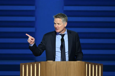 NBA: Steve Kerr, antrenorul echipei Golden State Warriors, susţine lupta universităţii Harvard împotriva lui Donald Trump