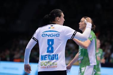 Paşte fericit: CSM Bucureşti, victorie cu Team Esbjerg în sferturile Ligii Campionilor, la ultimul meci acasă al Cristinei Neagu