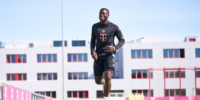 Bayern Munchen: Manuel Neuer şi Dayot Upamecano şi-au reluat antrenamentele cu mingea