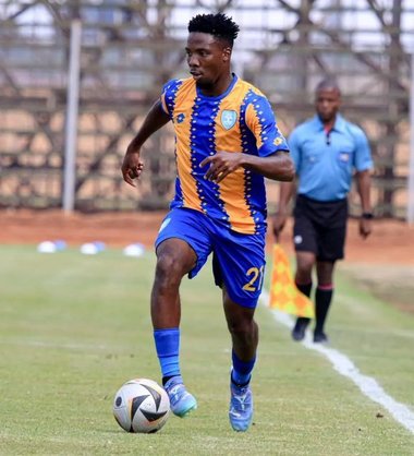 Africa de Sud: Un fotbalist de 22 de ani a murit după ce s-a prăbuşit pe teren în timpul încălzirii