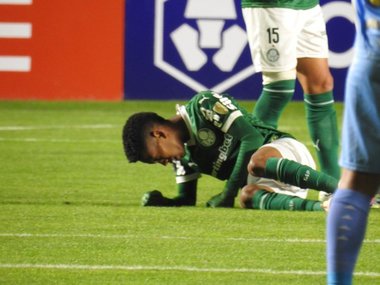 Estêvao (Palmeiras) a marcat în Copa Libertadores, dar apoi a început să se simtă rău din cauza altitudinii din Bolivia