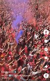 Un fan al echipei Everton a vândut fumigene albastre suporterilor de la Liverpool în timpul sărbătoririi titlului - VIDEO