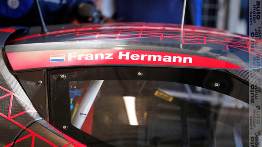 Sub un pseudonim, Max Verstappen a participat la teste GT pe Nordschleife
