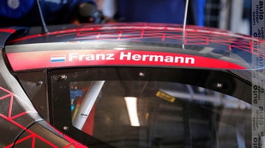 Sub un pseudonim, Max Verstappen a participat la teste GT pe Nordschleife