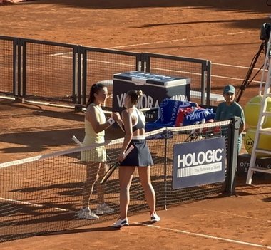 Ucraineanca Marta Kostiuk a dat mâna cu Daria Kasatkina la turneul de la Roma, după ce rusoaica a devenit cetăţean australian