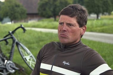 Ciclism: Jan Ullrich, câştigător al Turului Franţei în 1997, a fost lovit de o maşină şi transportat la spital