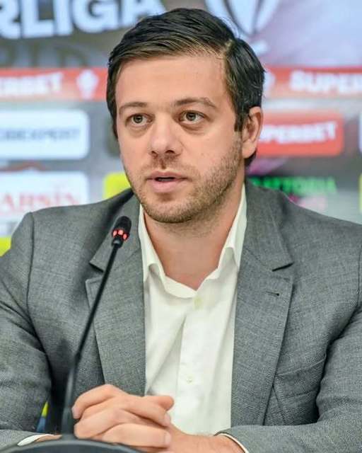 Victor Angelescu, acţionar FC Rapid: Dorim aducerea a nu mai mult de 2 sau 3 jucători în perioada de vară, şi niciuna dintre ţintele noastre nu face parte din echipa FCSB-ului