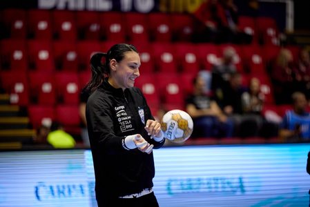 Cristina Neagu a fost decorată cu Ordinul Naţional Serviciul Credincios, în grad de Cavaler: Este o zi memorabilă pentru mine - VIDEO