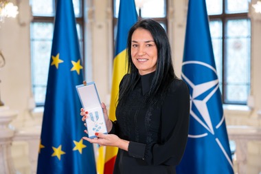 Cristina Neagu, după ce a fost decorată de preşedintele interimar Ilie Bolojan: Împart cu voi această recunoaştere. Pentru că n-am fost niciodată singură