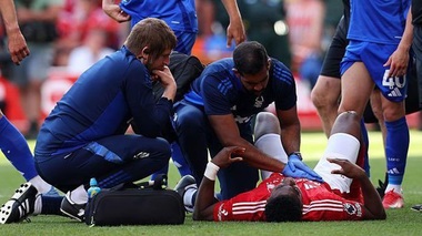 Fotbalistul Taiwo Awoniyi (Nottingham Forest), în comă indusă după o operaţie
