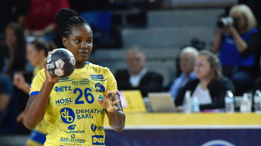 Handbal feminin: Stelvia Pascoal, triplă campioană a Africii cu Angola, a semnat cu CS Rapid